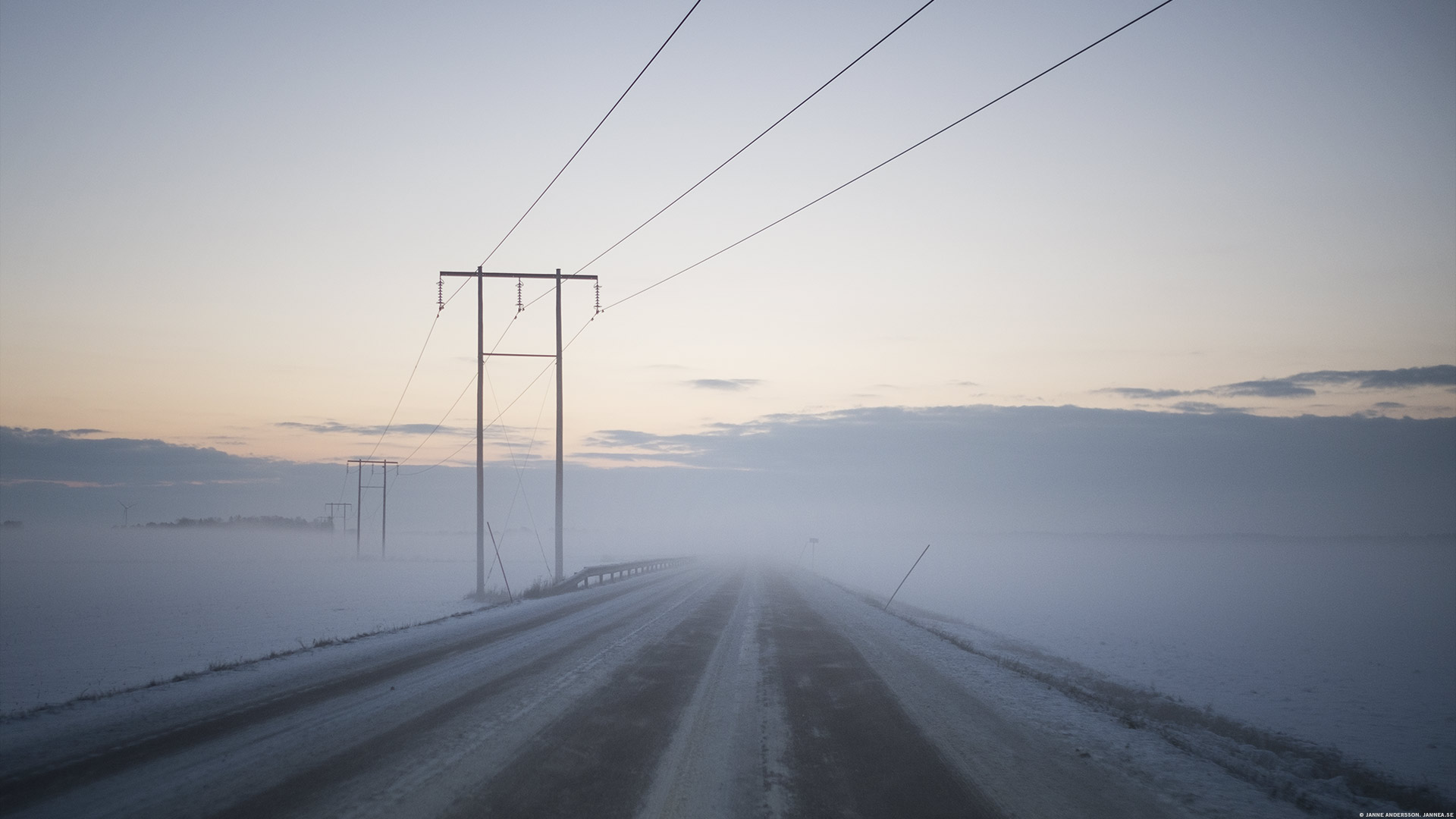 Dimmig morgonväg till jobbet | © Janne A