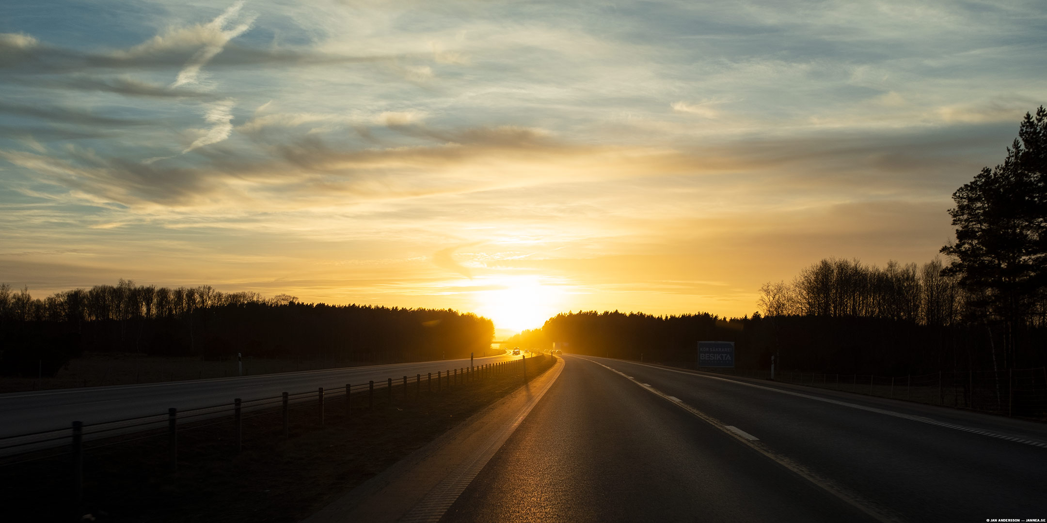 På vägen hem lyser solen i ögonen och jag gillar det | © Jan Andersson