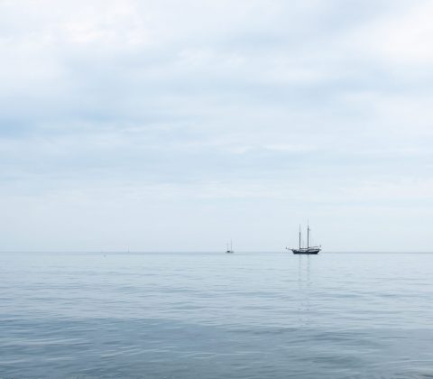 En båt som passerade stranden vid Møns Klint | © Jan Andersson