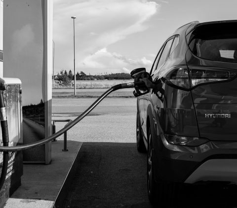 Det där att hälla bränsle i bilen | © Jan Andersson